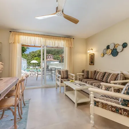 Agnontas Luxury Villas Exterior photo